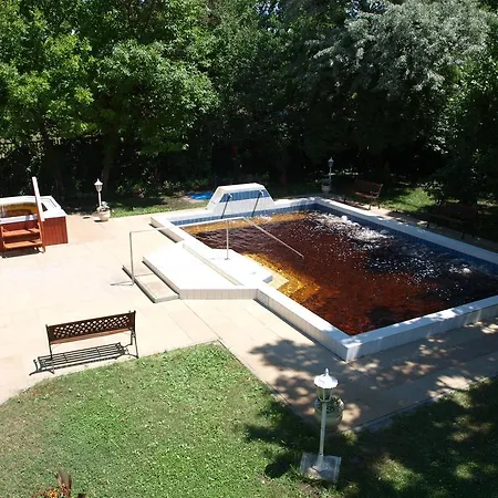 Feriepark Arnyas Thermal Es Ueduelopark