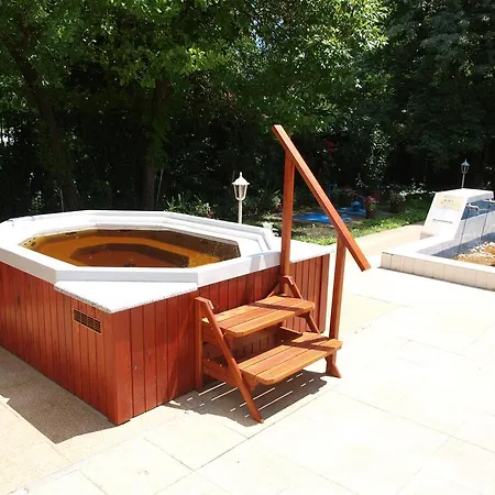 Arnyas Thermal Es Ueduelopark Püspökladány