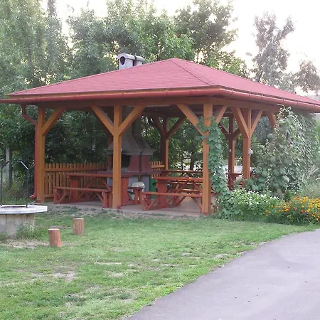 Arnyas Thermal Es Ueduelopark * Püspökladány