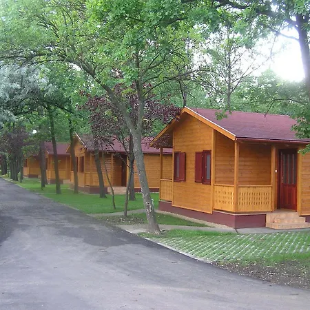 Vakantiepark Arnyas Thermal Es Ueduelopark *