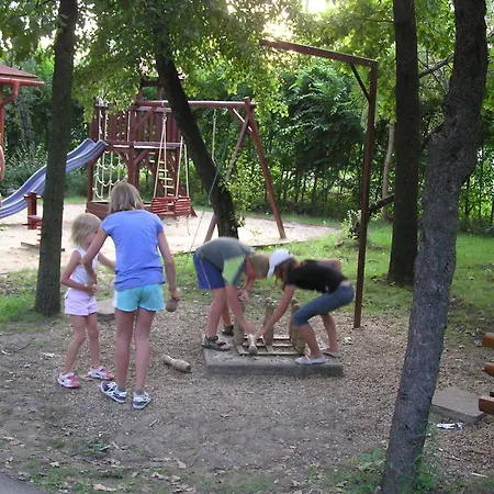 Arnyas Thermal Es Ueduelopark