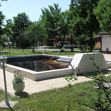Feriepark Arnyas Thermal Es Ueduelopark Püspökladány