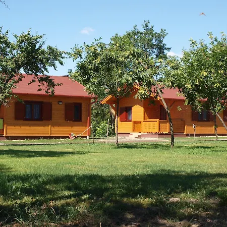 Arnyas Thermal Es Ueduelopark Puspokladany