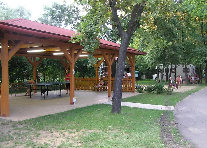 Arnyas Thermal Es Ueduelopark *